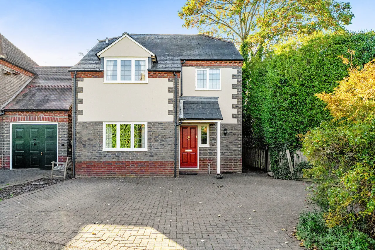 Woodview Road, Pangbourne, RG8, photo 2