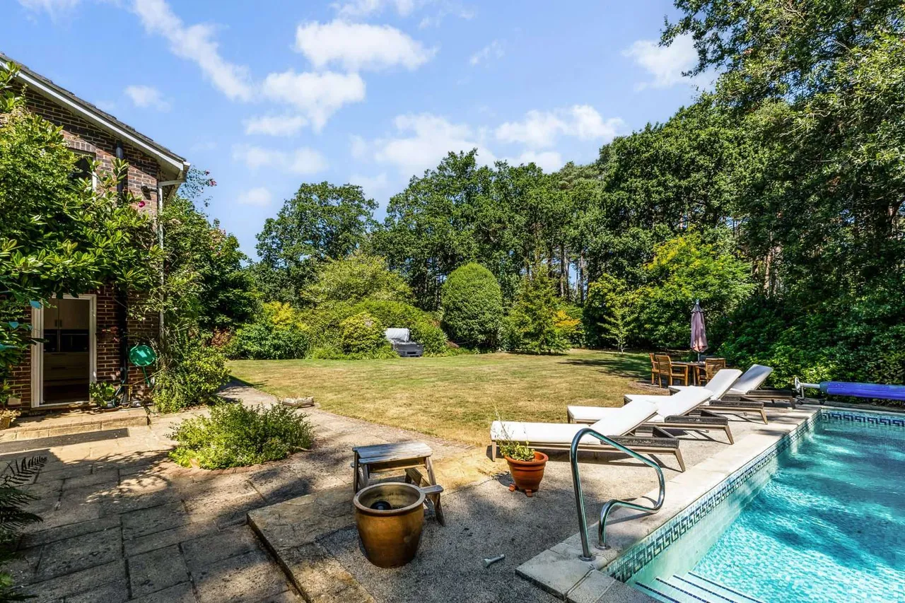 Moonhills Lane, Beaulieu, Brockenhurst, Hampshire, SO42 7YW, photo 4