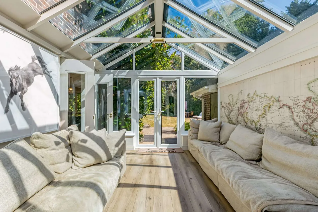 Moonhills Lane, Beaulieu, Brockenhurst, Hampshire, SO42 7YW, photo 9