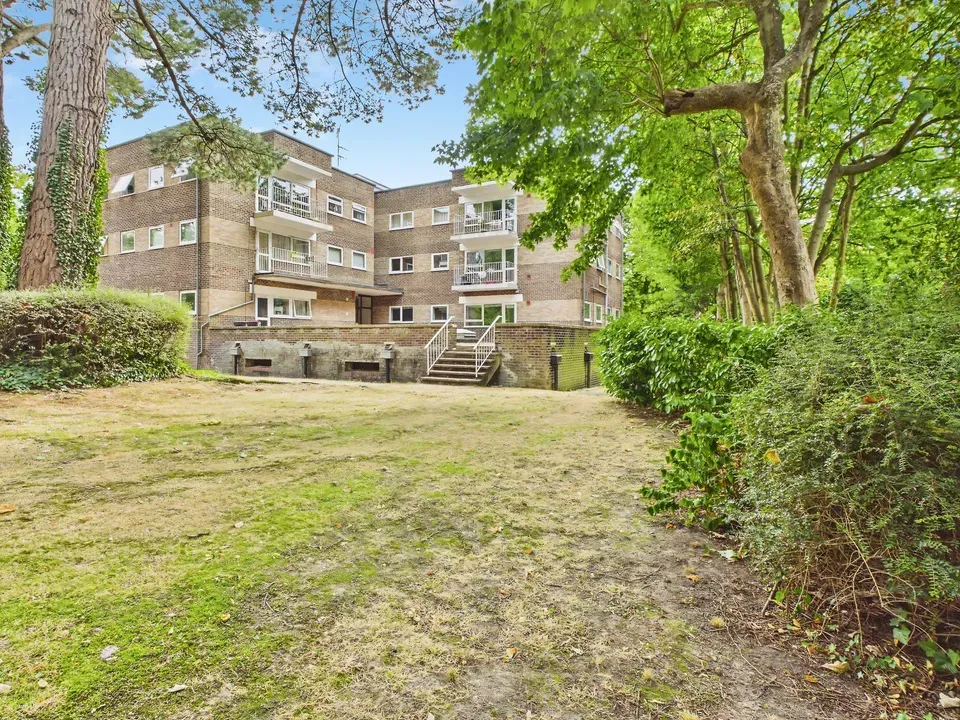 Hawthorn Close, Horsham, RH12, photo 12