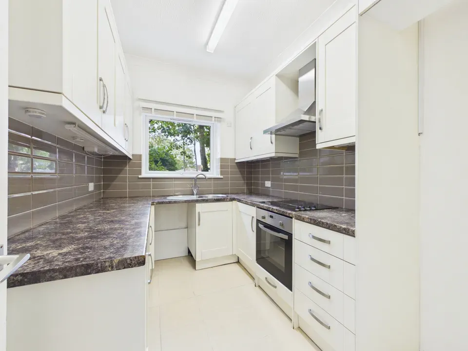 Hawthorn Close, Horsham, RH12, photo 6