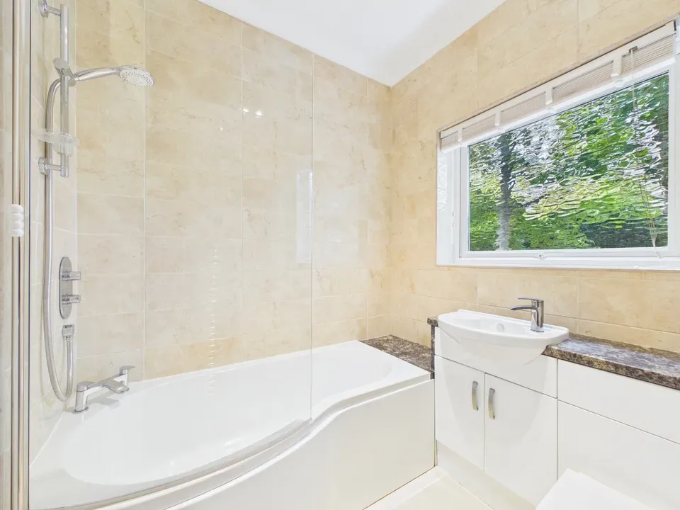 Hawthorn Close, Horsham, RH12, photo 8