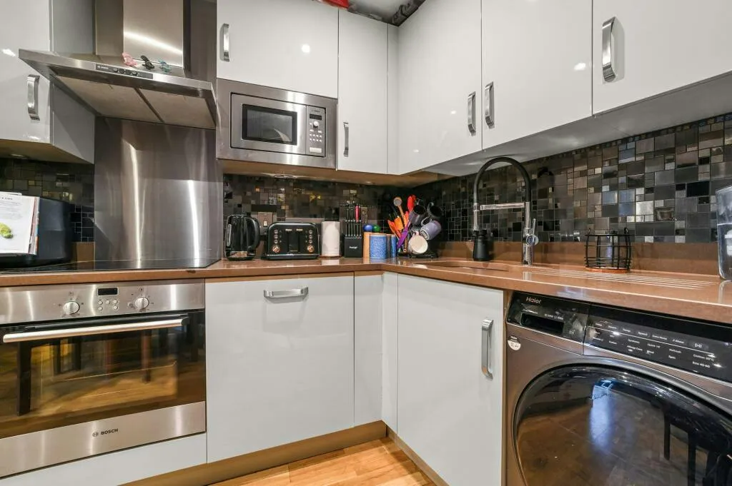 Fenton Court, Burgess Springs, CM1, photo 15