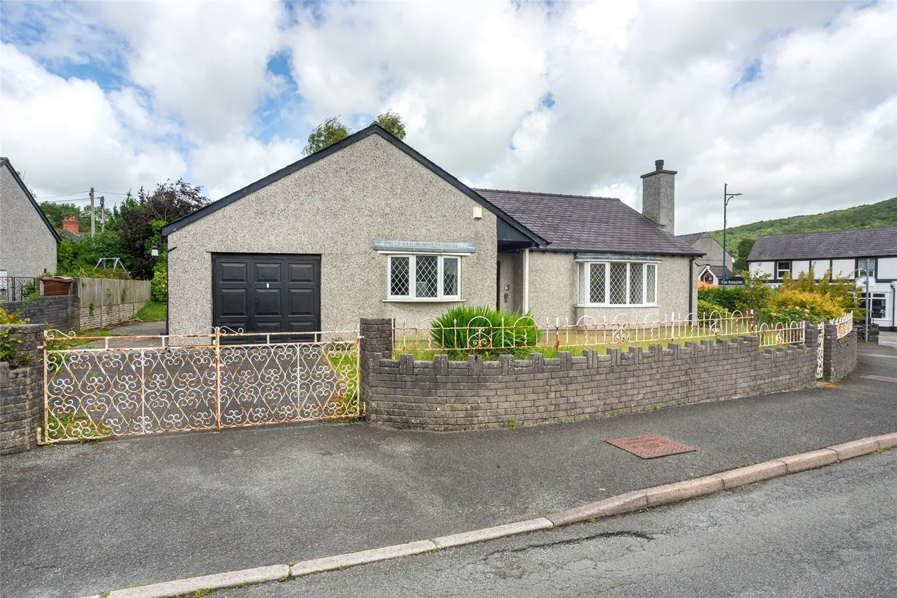 3 bed house for sale, Coed Y Ddol, Llanberis