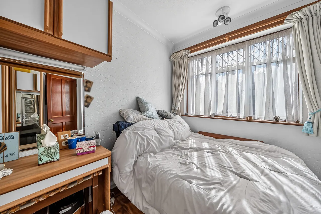 Cranbourne Road, Northwood, HA6, photo 14