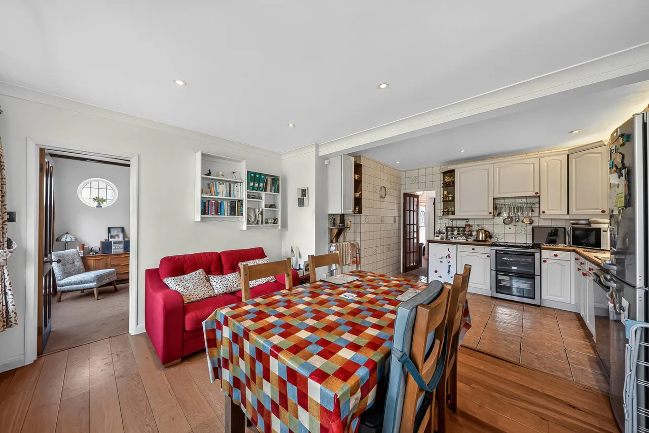 Cranbourne Road, Northwood, HA6, photo 16