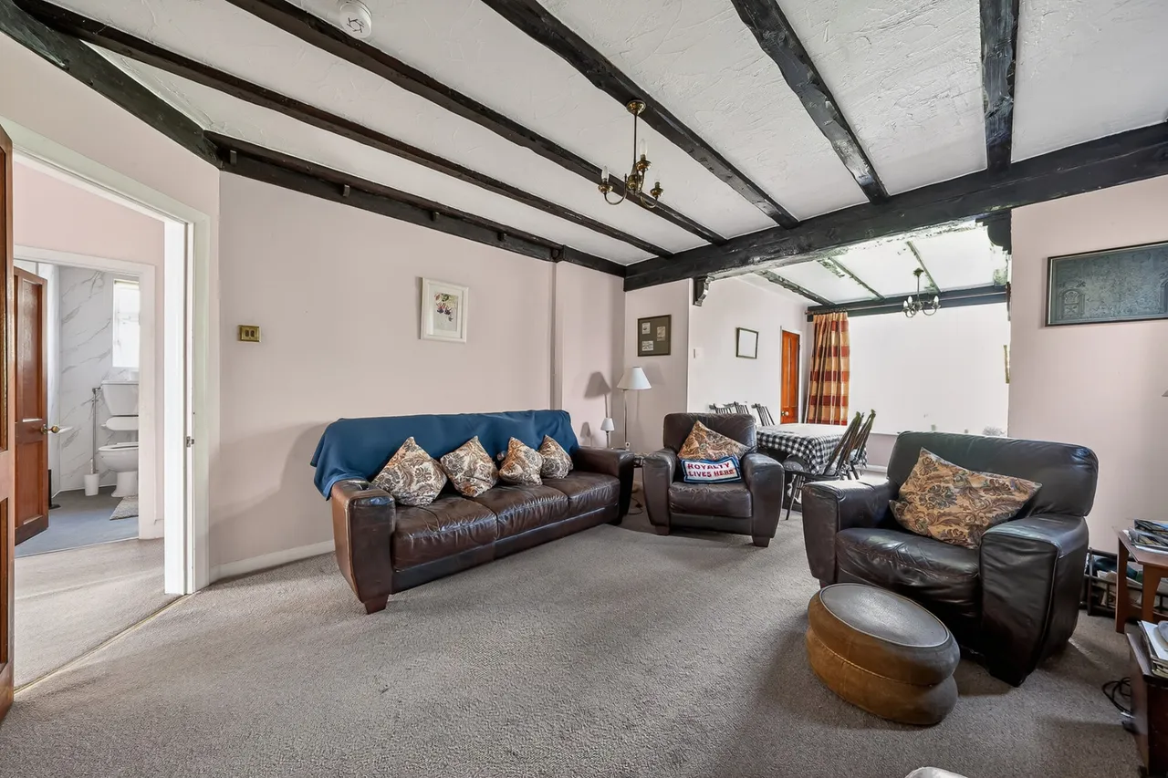Cranbourne Road, Northwood, HA6, photo 3