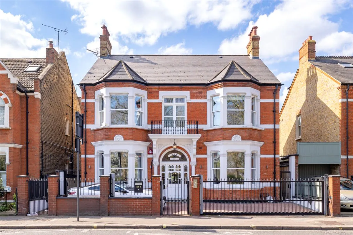5 bed house to rent, Fulham Palace Road, London, SW6