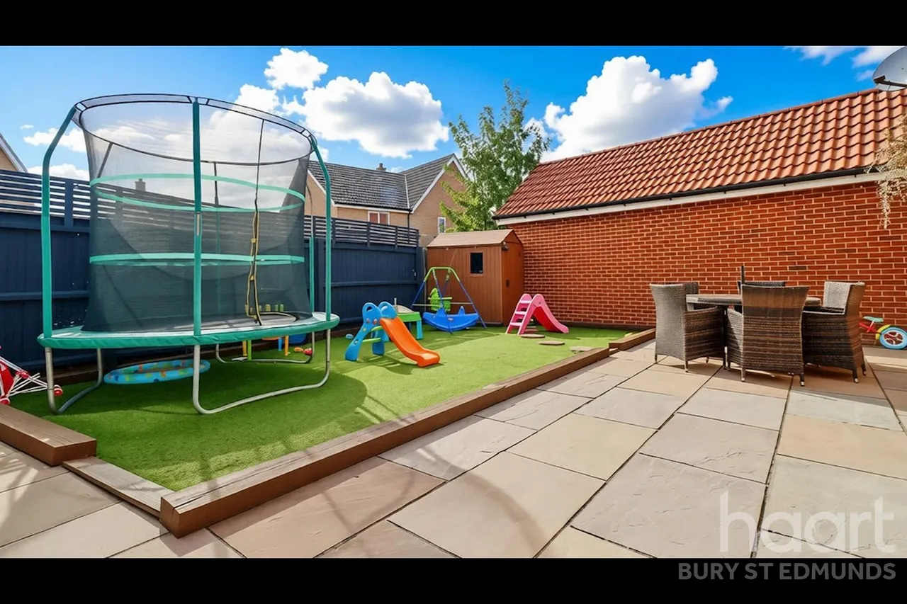 St Edmunds Drive, Elmswell, IP30, photo 12