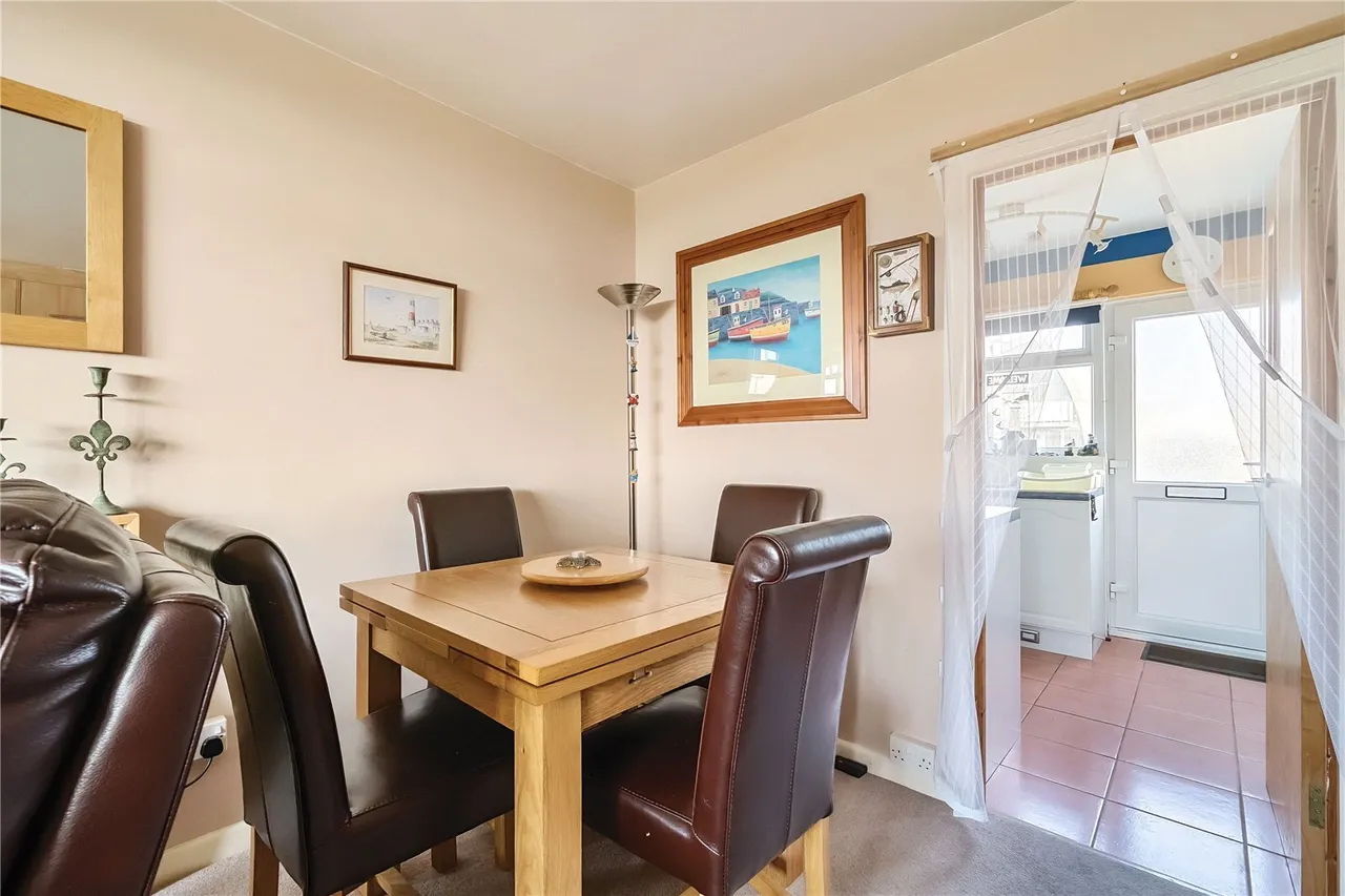 Heron Court, West Bay, DT6, photo 5