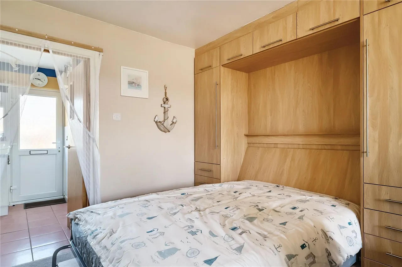 Heron Court, West Bay, DT6, photo 6