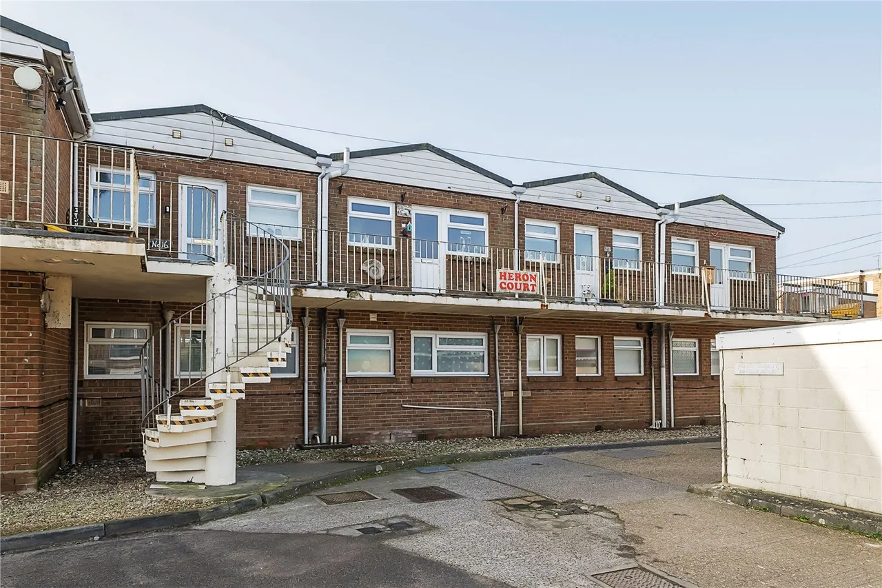 Heron Court, West Bay, DT6, photo 12
