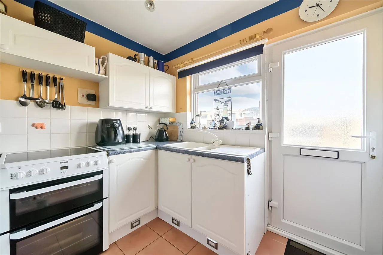 Heron Court, West Bay, DT6, photo 9
