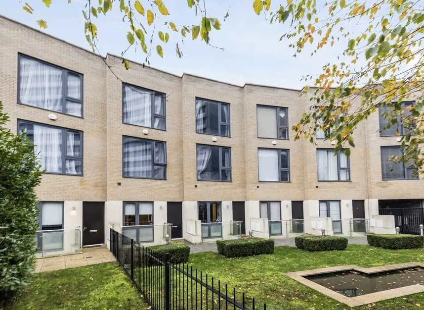 5 bed house to rent — Gunnersbury Mews, Chiswick, W4