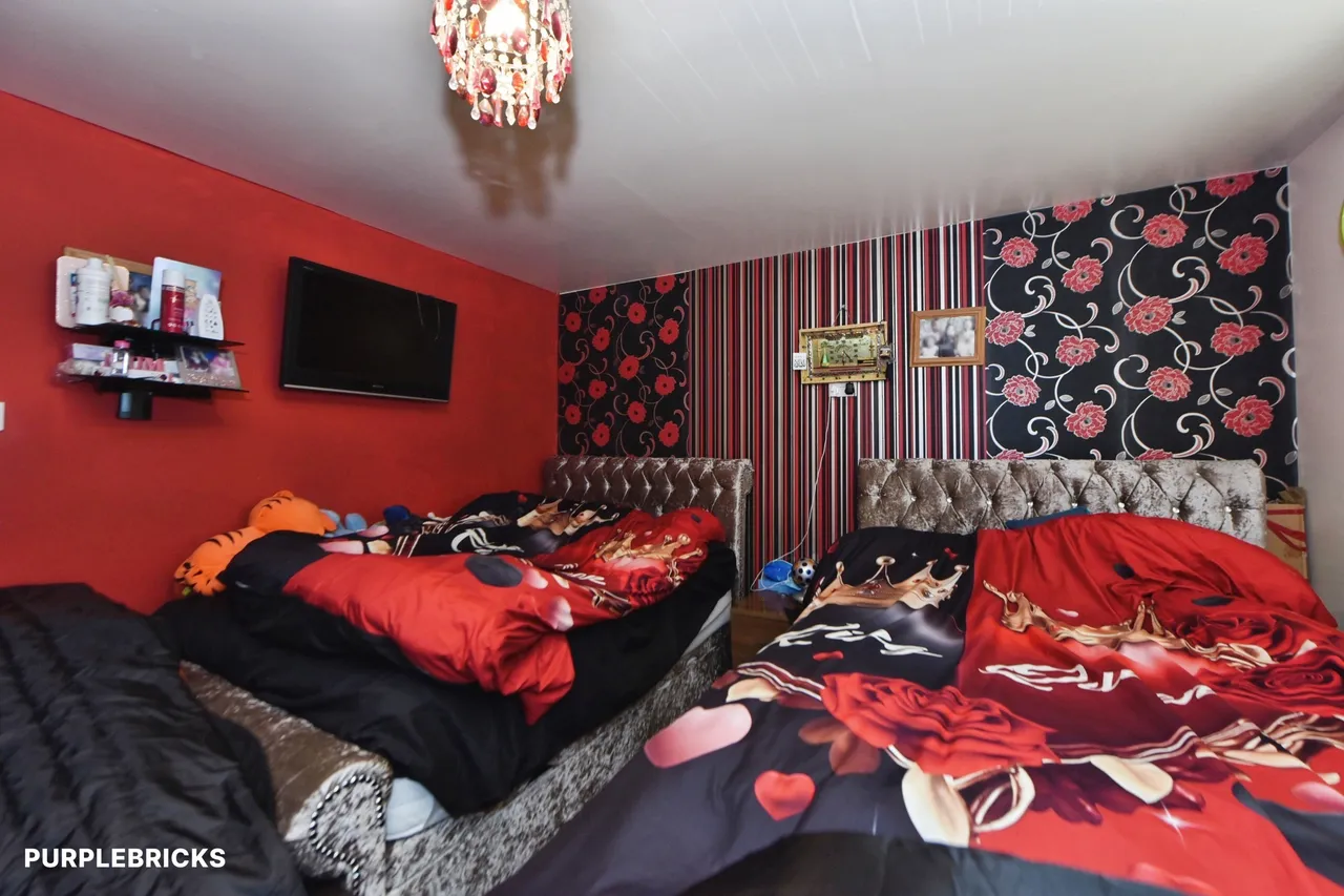 Kelverlow Street, Oldham, OL4, photo 4