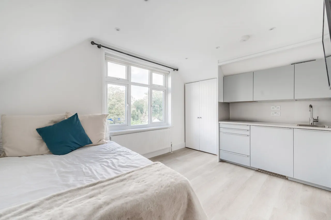 flat to rent — Studio 3, Flat 5, 20 Spencer Road, London