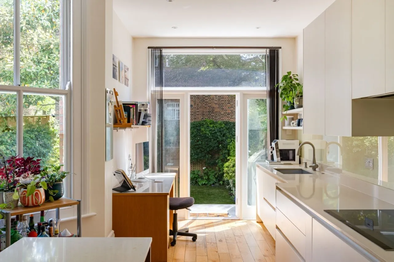 Belsize Avenue, Belsize Park, London, NW3 4AE, photo 5