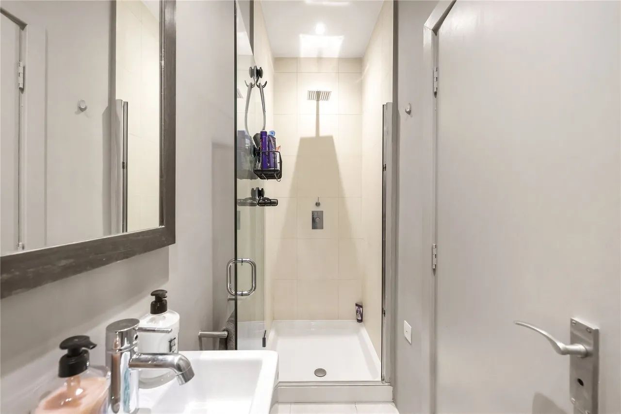 Goswell Road, London, EC1V, photo 9