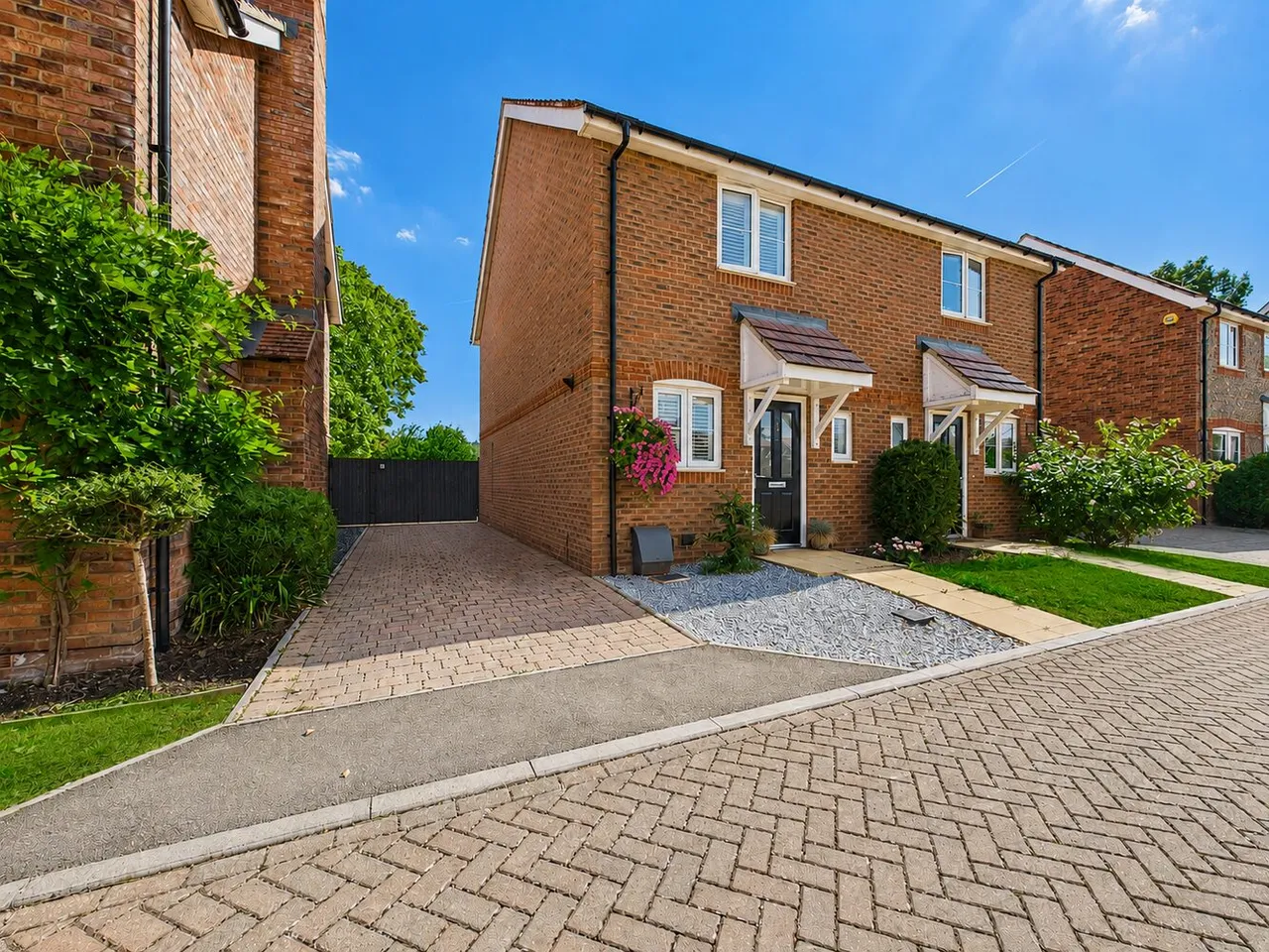 2 bed house for sale, Burgidge Way, Chinnor, OX39