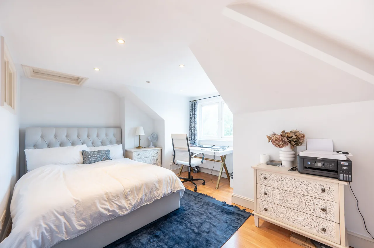 104 Teignmouth Road, London, photo 11