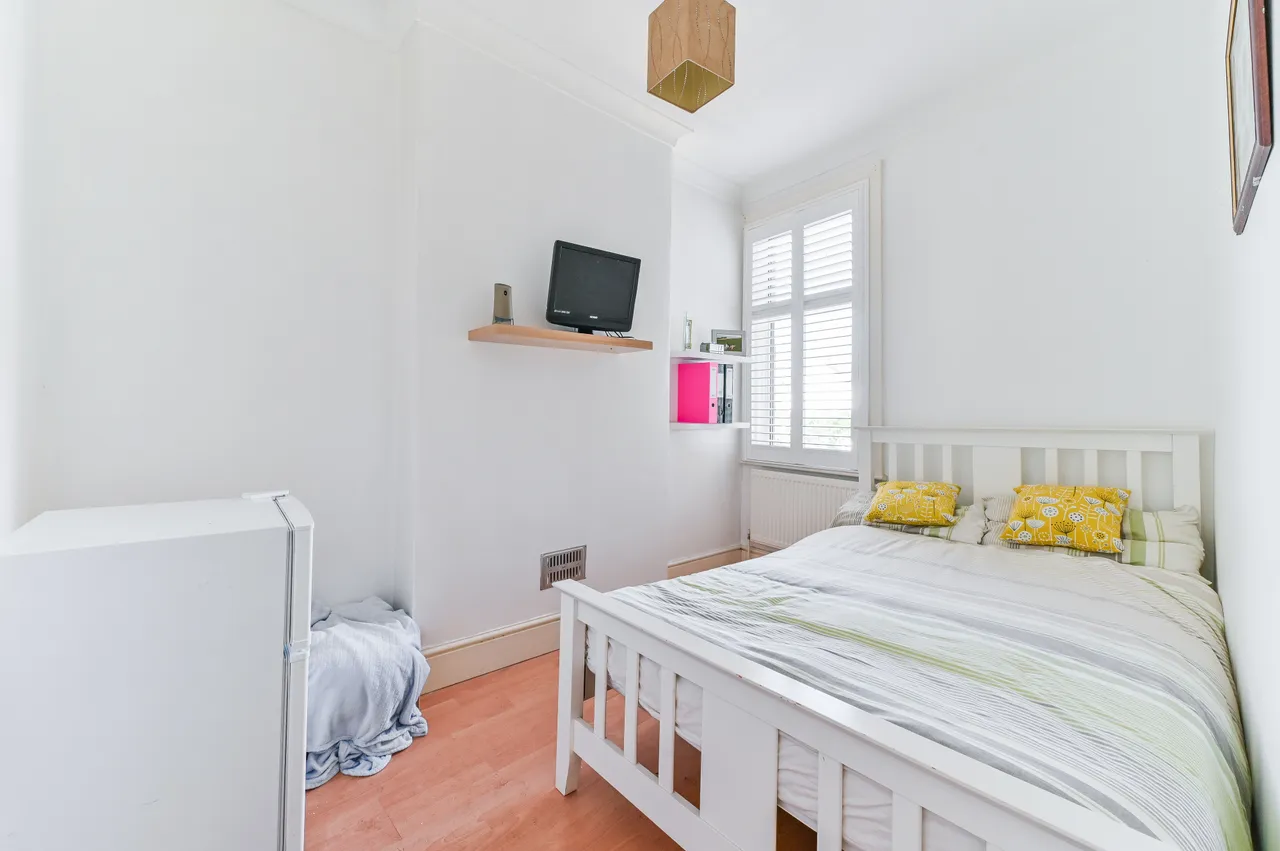 30 Ecclesbourne Road, Thornton Heath, photo 12