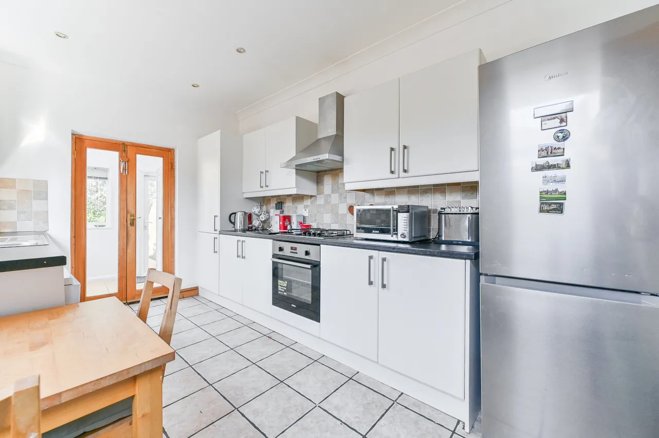 30 Ecclesbourne Road, Thornton Heath, photo 6