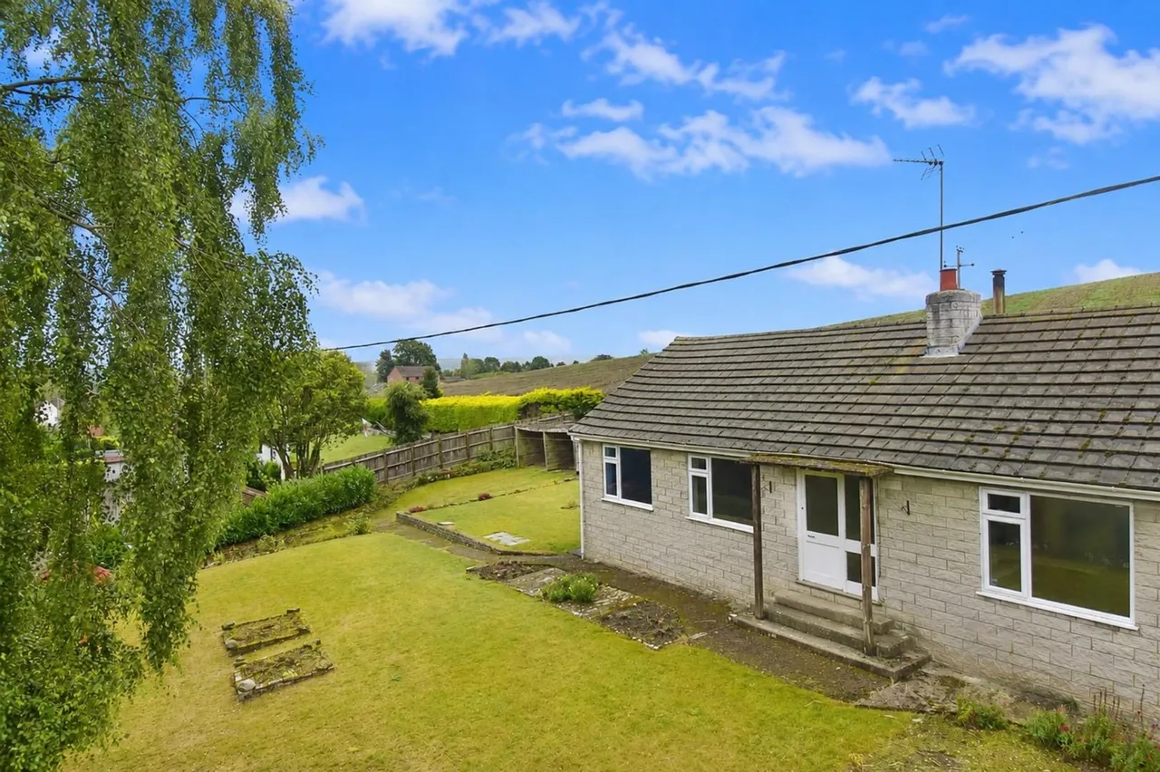 3 bed house for sale — Brockton, Much Wenlock