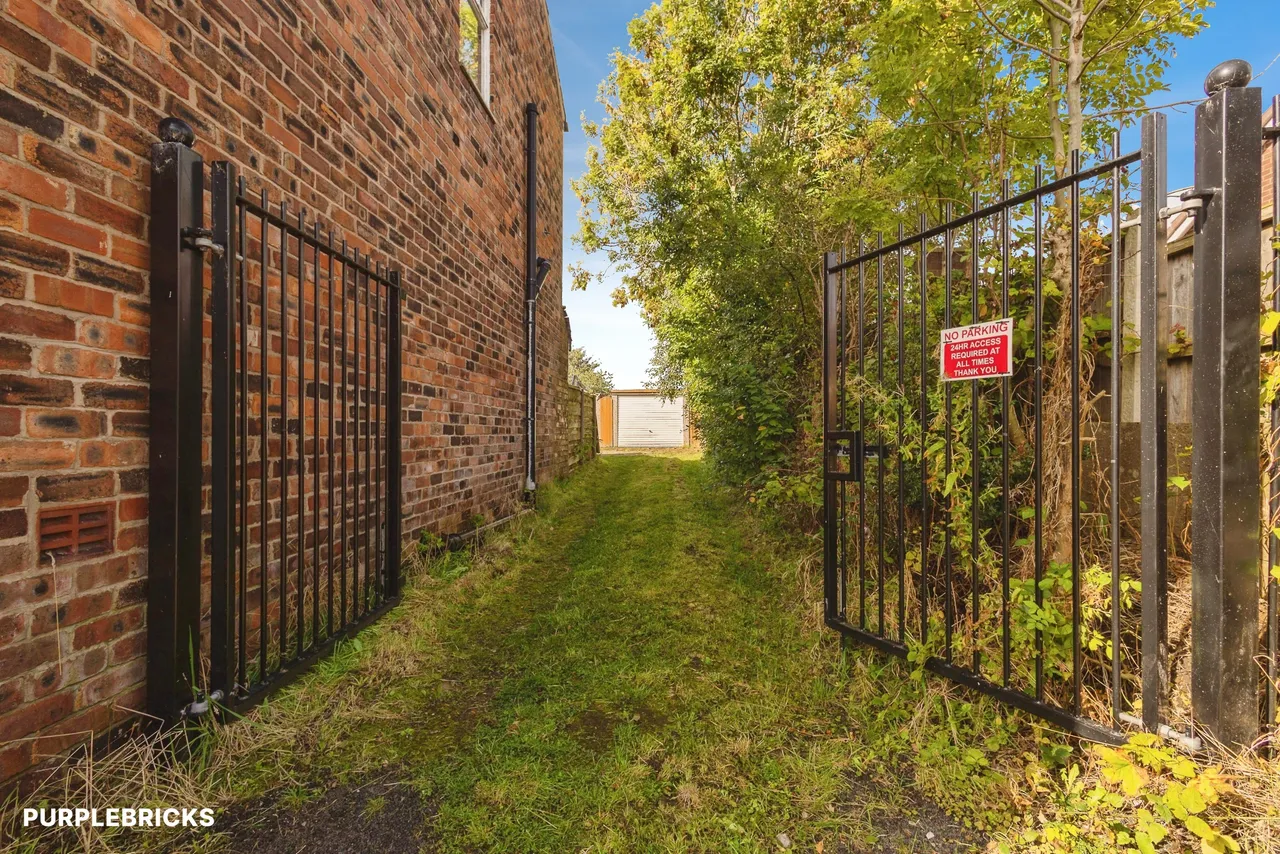 Rochdale Road, Manchester, M24, photo 34