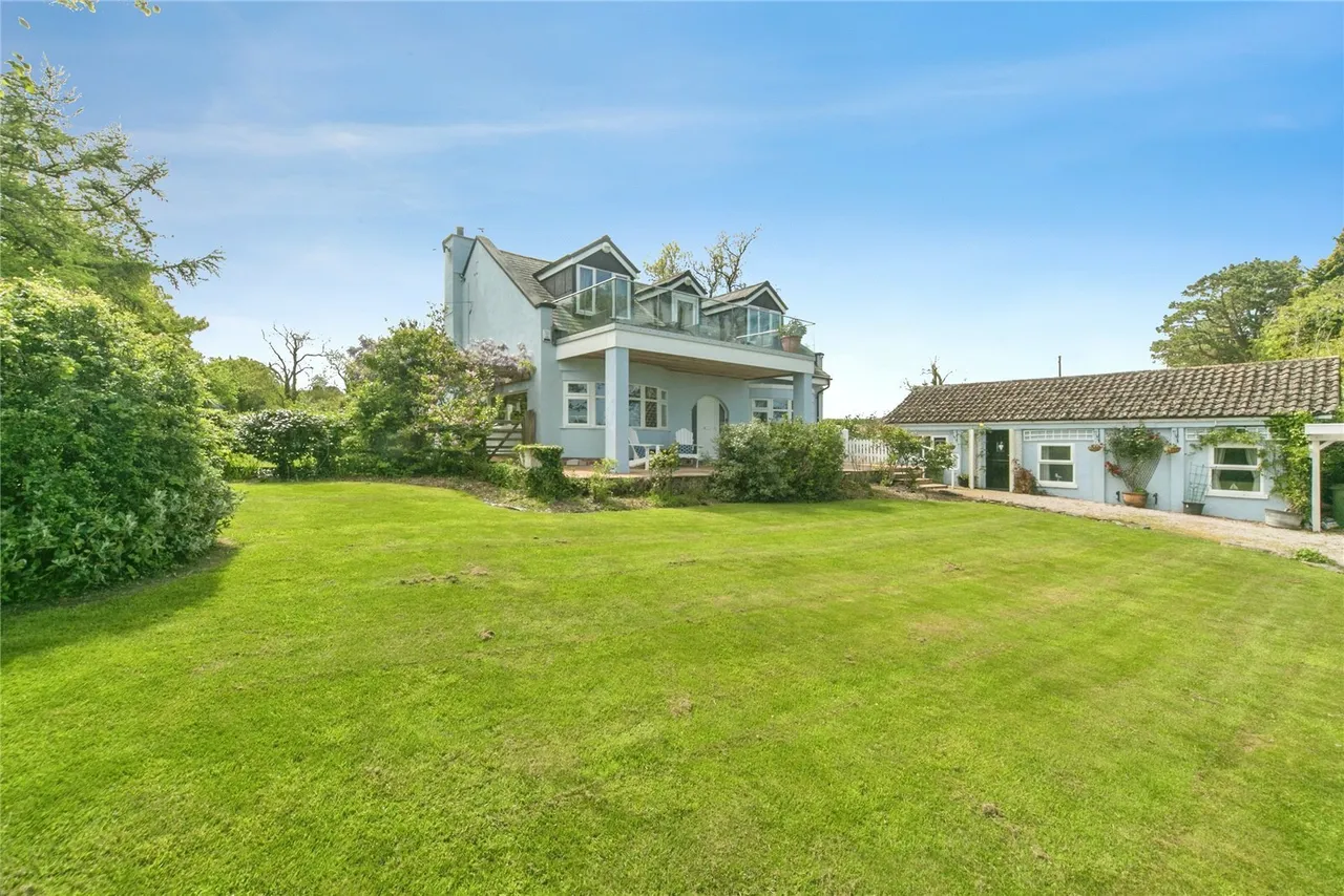 4 bed house for sale, Lon Clai, Red Wharf Bay, LL75