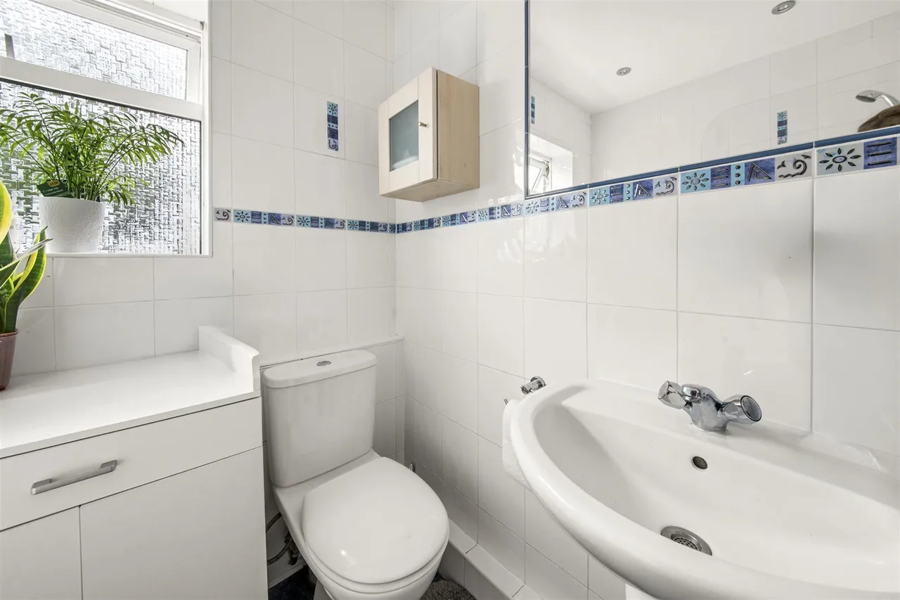 New Peachey Lane, Cowley, photo 10