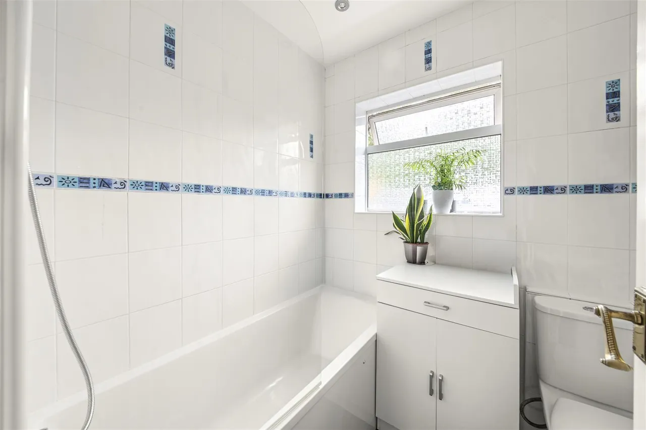 New Peachey Lane, Cowley, photo 8