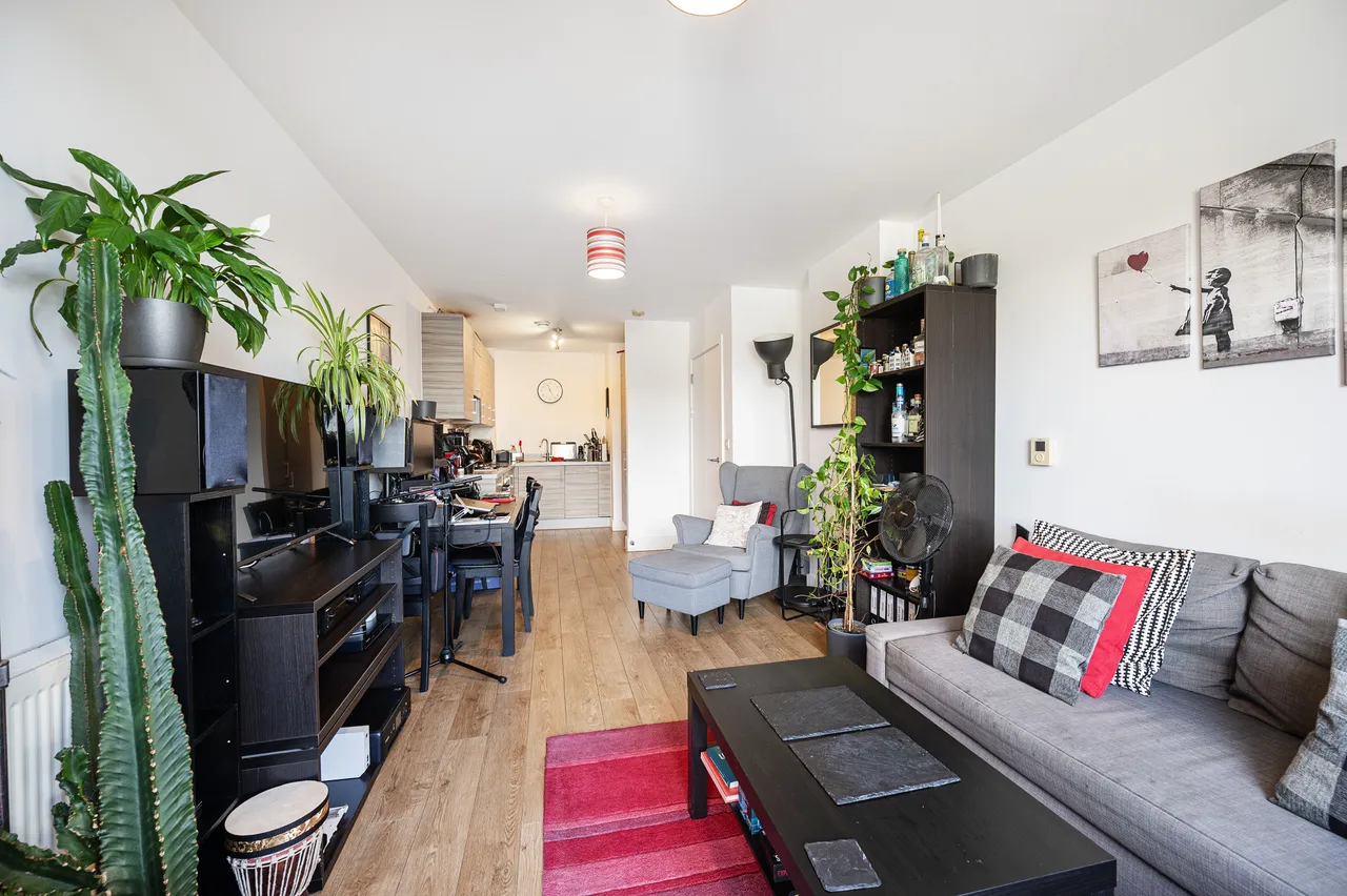 Flat 14, Santa Maria Court, 133 Duckett Street, London, photo 6