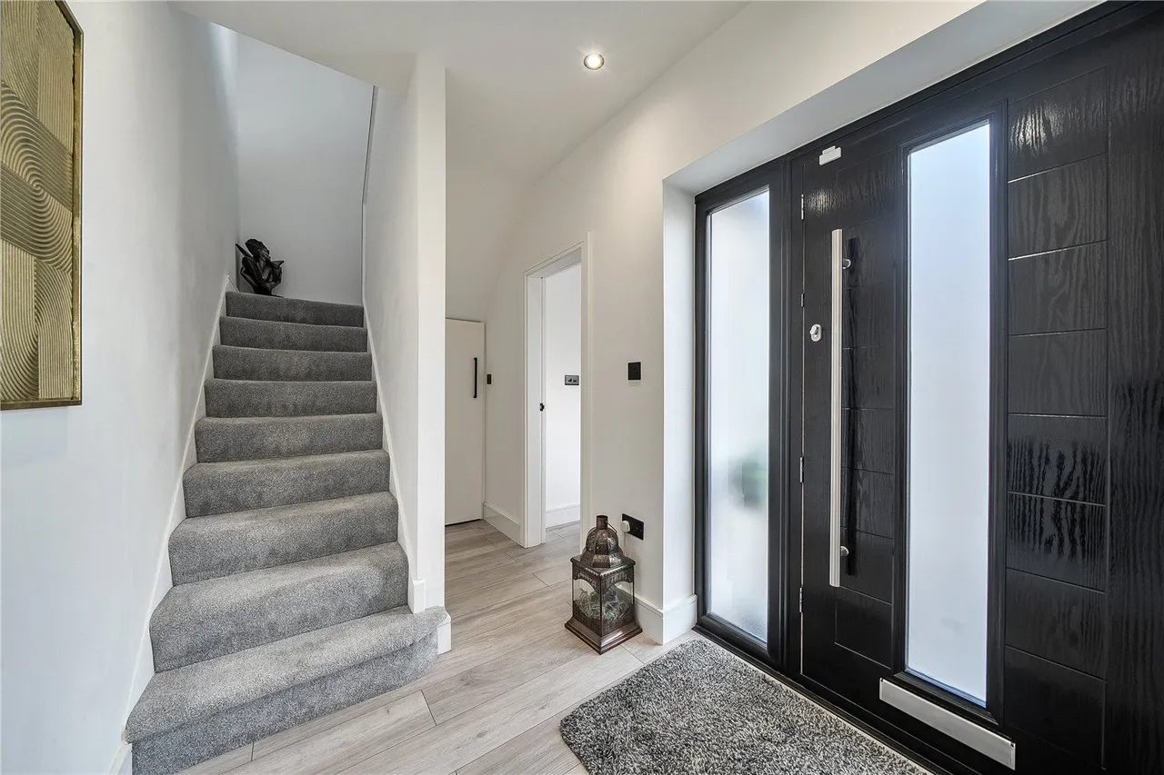 Stamford Drive, Woodhouses, M35, photo 12