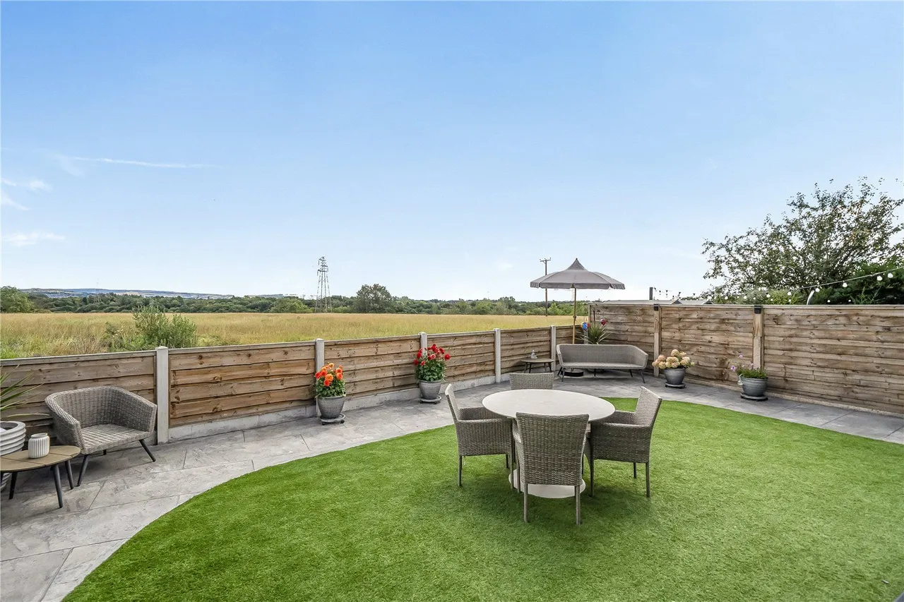 Stamford Drive, Woodhouses, M35, photo 21