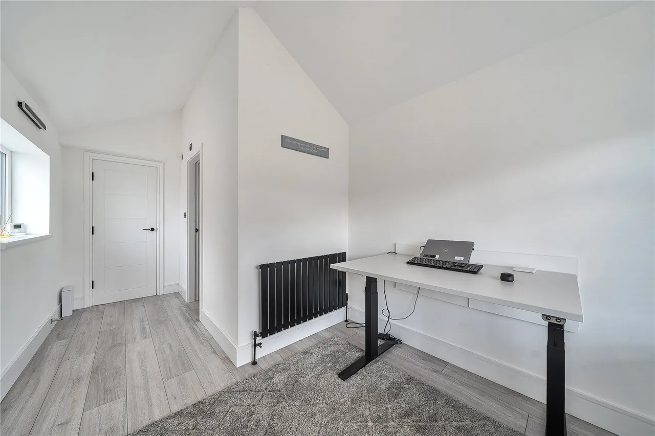 Stamford Drive, Woodhouses, M35, photo 15
