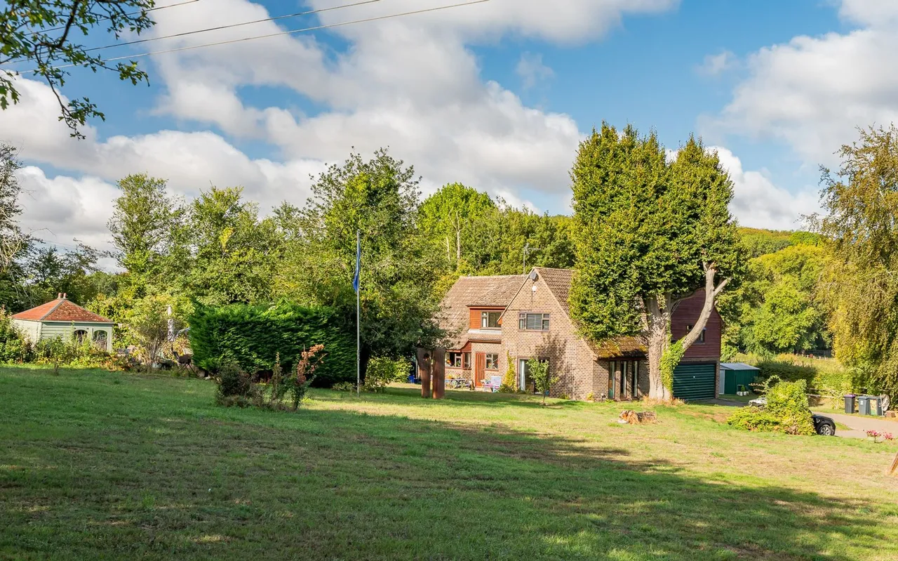 4 bed house for sale — Westleigh Hanging Wood, Standon, Ware, SG11 1RA