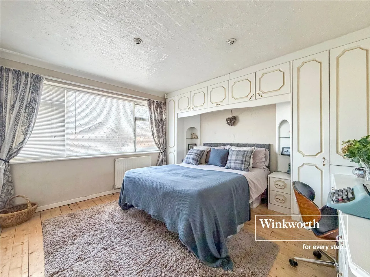 Locksley Drive, Ferndown, BH22, photo 13
