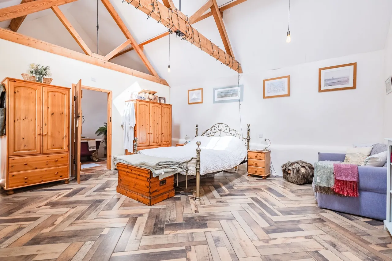 Characterful Barn Conversion in Felbrigg, photo 14