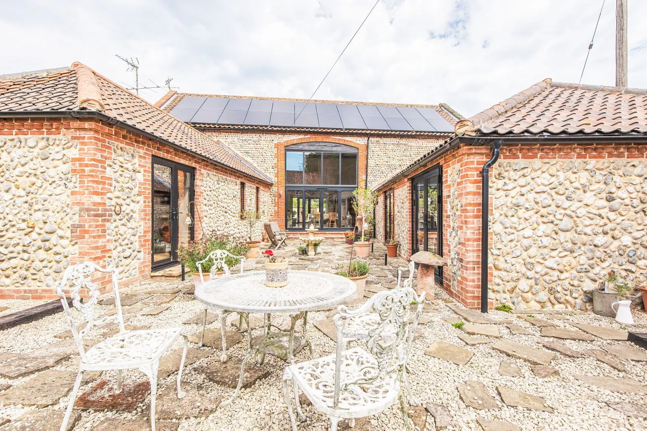 Characterful Barn Conversion in Felbrigg, photo 20