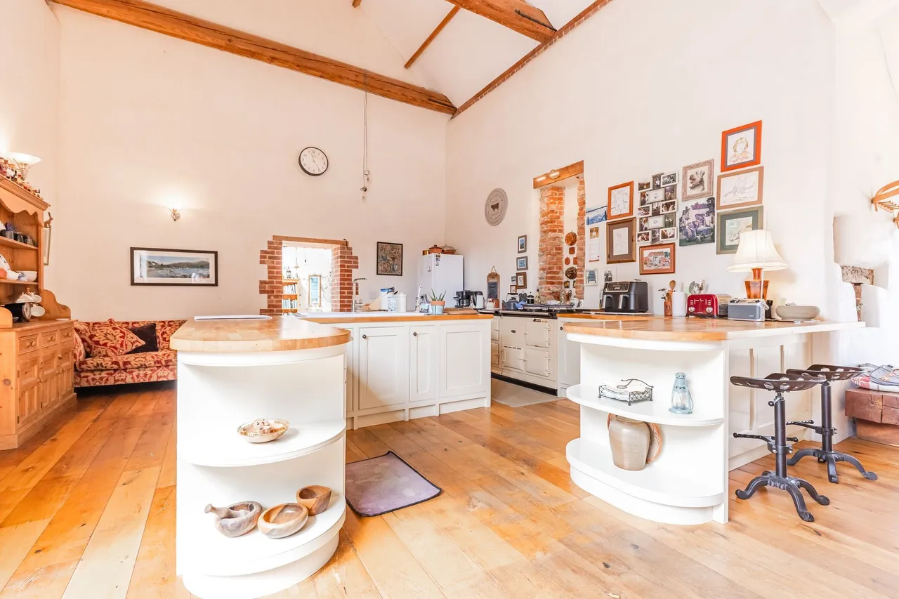 Characterful Barn Conversion in Felbrigg, photo 8
