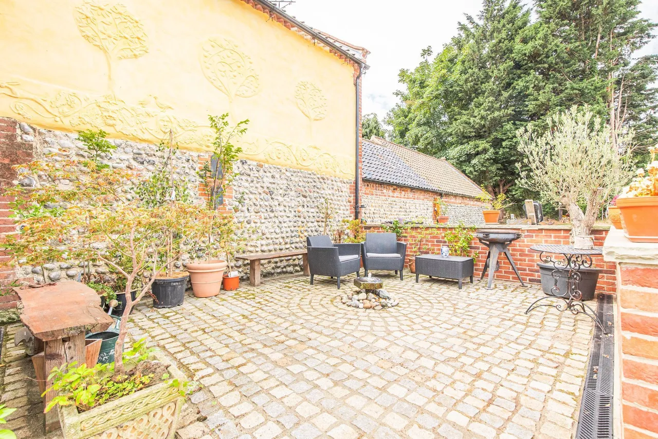 Characterful Barn Conversion in Felbrigg, photo 23