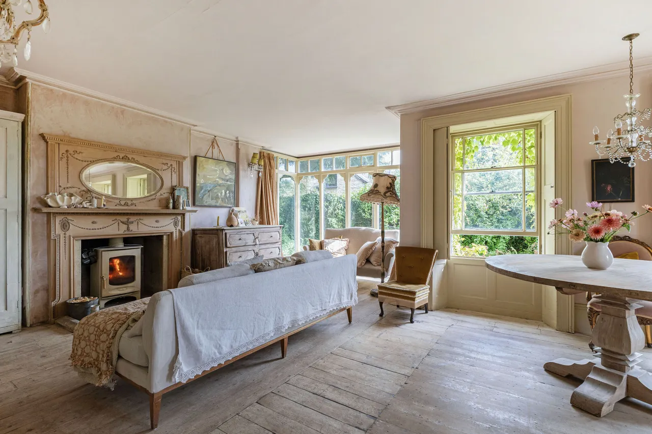 Commercial Road, Chalford Hill, GL6, photo 5