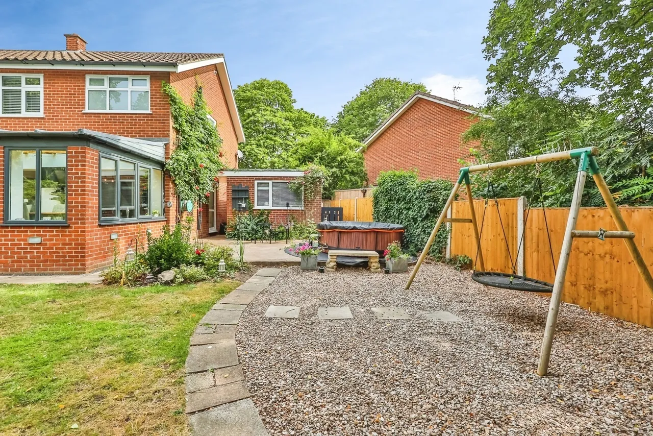 Milldale Close, Clifton, Nottingham, NG11, photo 25