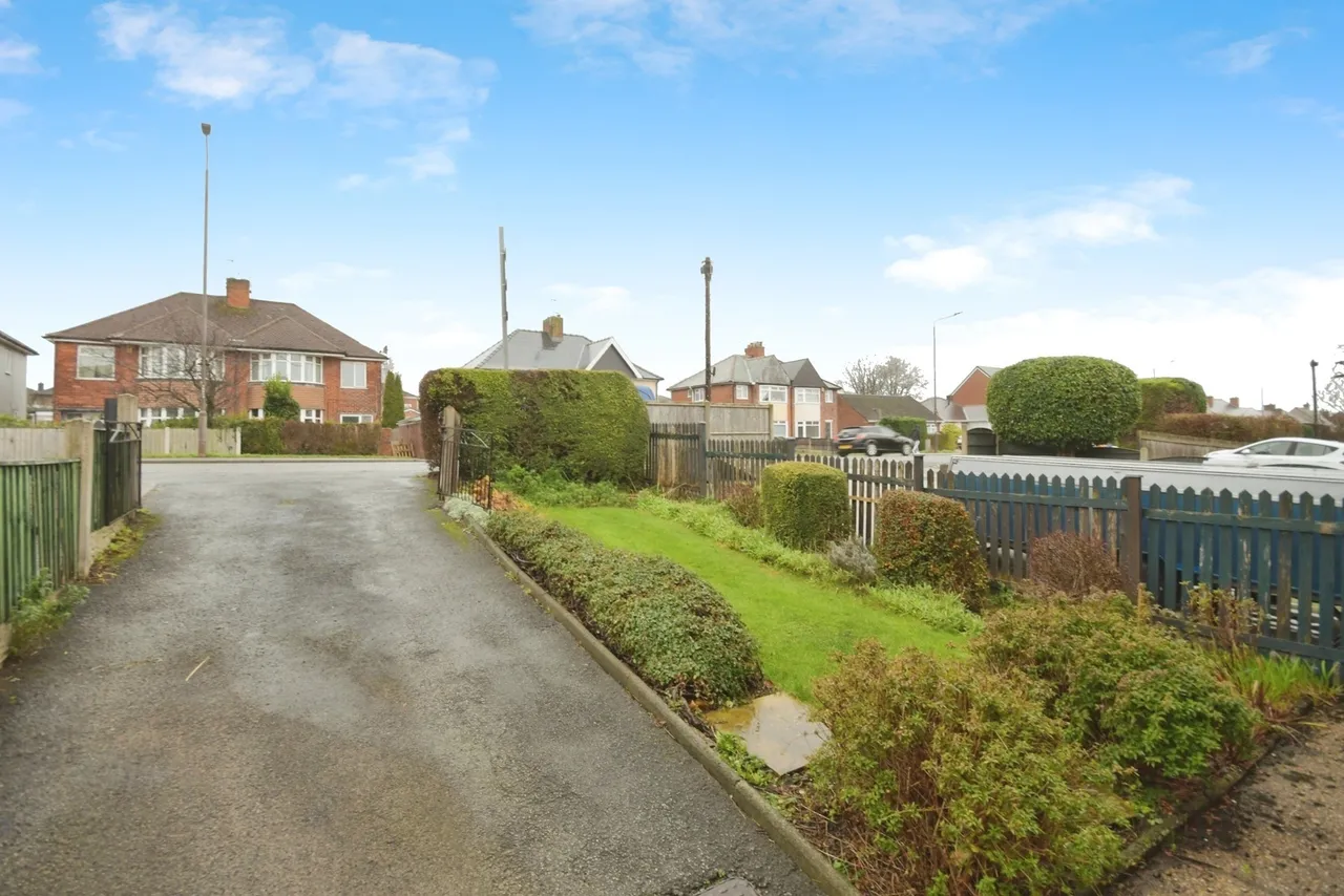 North Wingfield Road, Grassmoor, Chesterfield, Derbyshire, S42, photo 14
