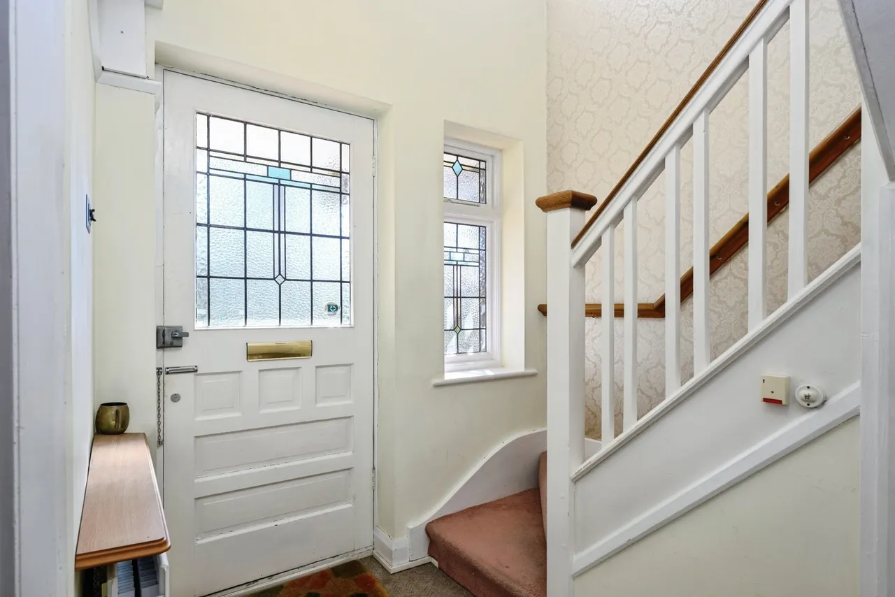 Broadhurst Gardens, Reigate, RH2, photo 6