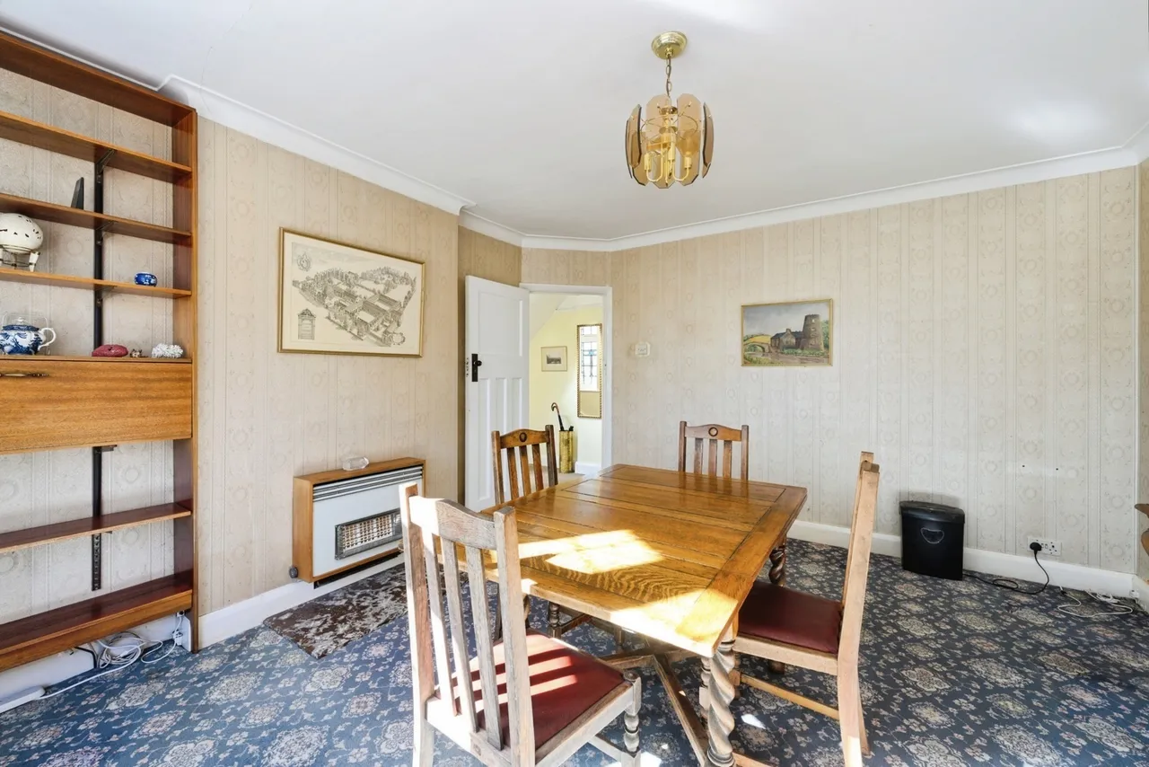 Broadhurst Gardens, Reigate, RH2, photo 15