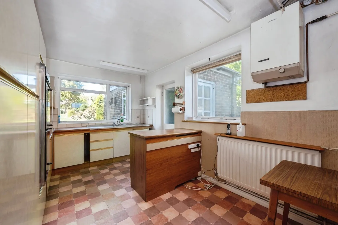 Broadhurst Gardens, Reigate, RH2, photo 7