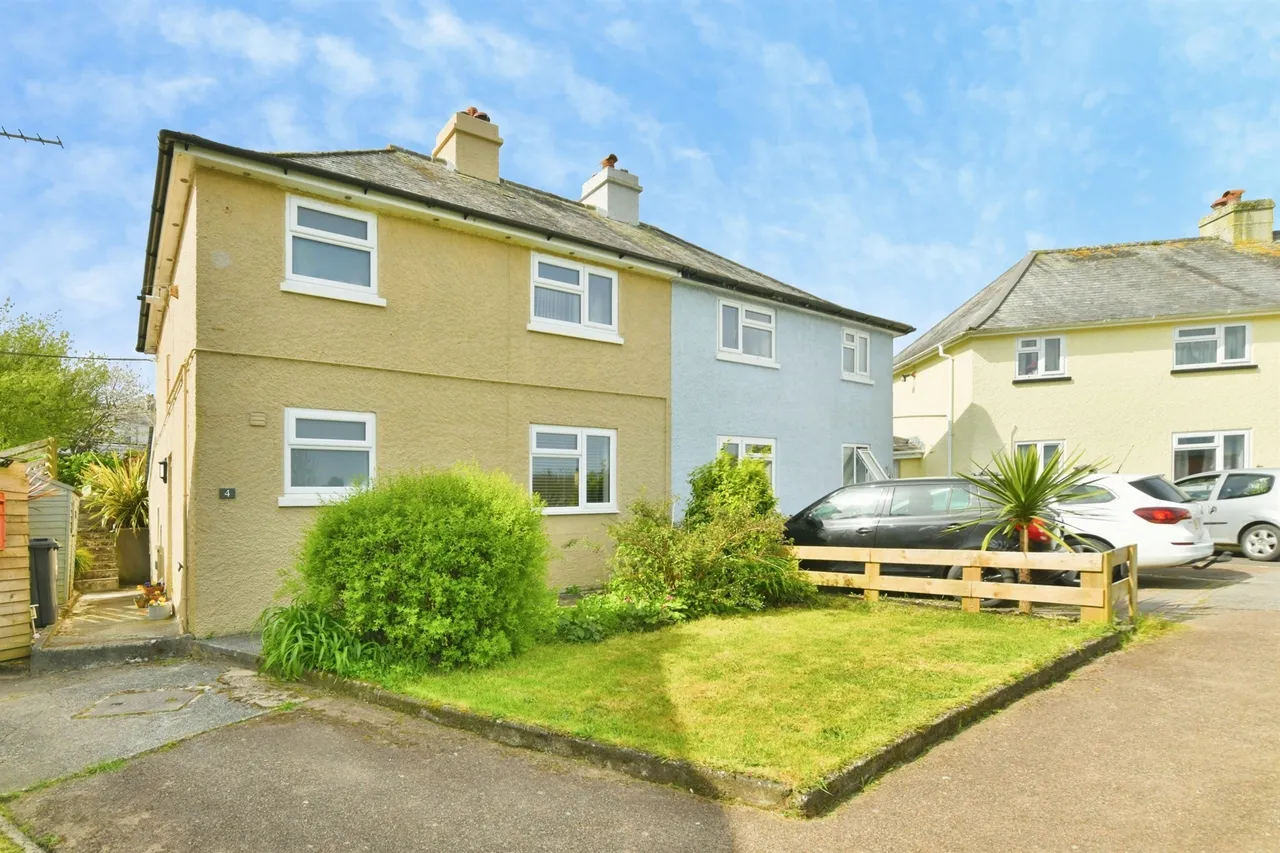 2 bed house for sale — The Crescent, Landrake, SALTASH