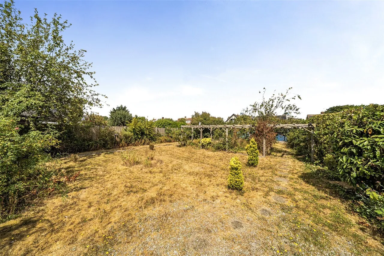 Laburnum Drive, Cherry Willingham, Lincoln, Lincolnshire, LN3, photo 16