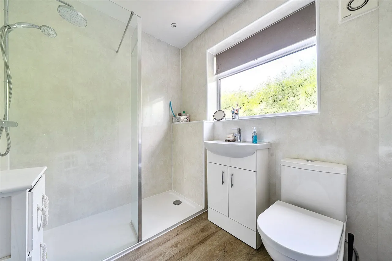 Laburnum Drive, Cherry Willingham, Lincoln, Lincolnshire, LN3, photo 11